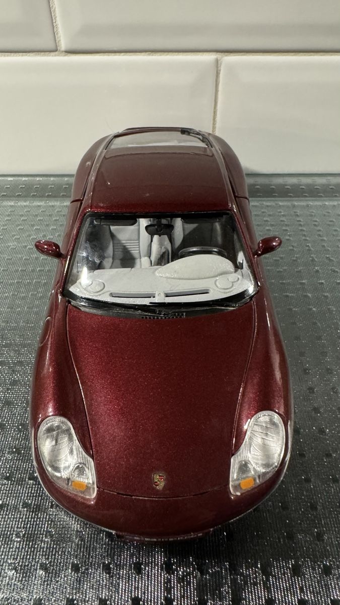 Bburago Modellini d'auto: Porsche 996 Carrera 4 1/18 – Usato da Saillon venduto da Tom78vs 1