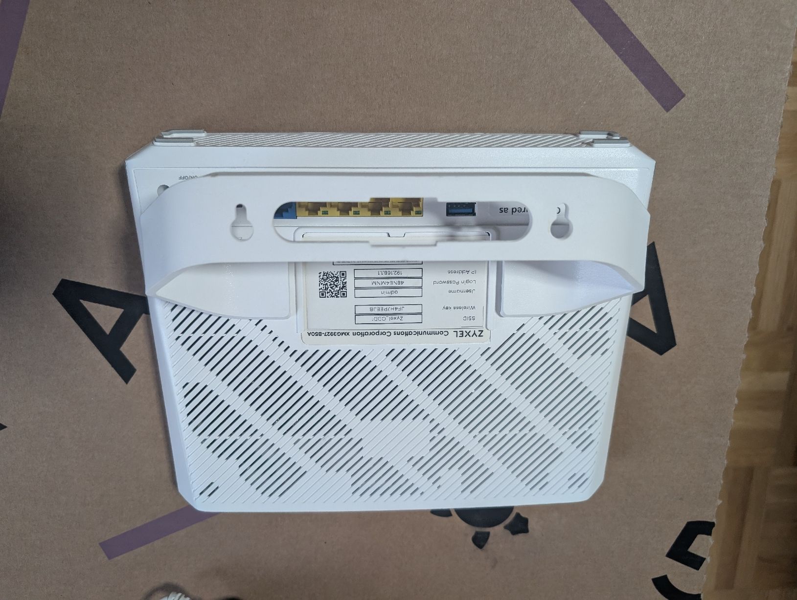 Zyxel Modem & Router: Zyxel XMG3927-B50A Router – Usato da Kreuzlingen venduto da cryotize 1