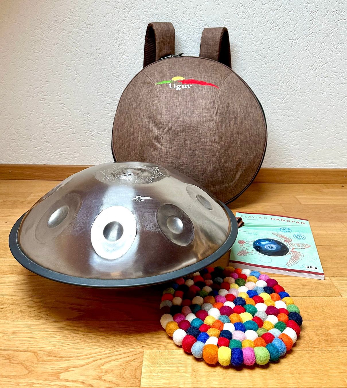 Instruments de musique: Handpan Ugur/ E Celtic minor (8+1) – D'occasion à Rüti ZH par rd.4321