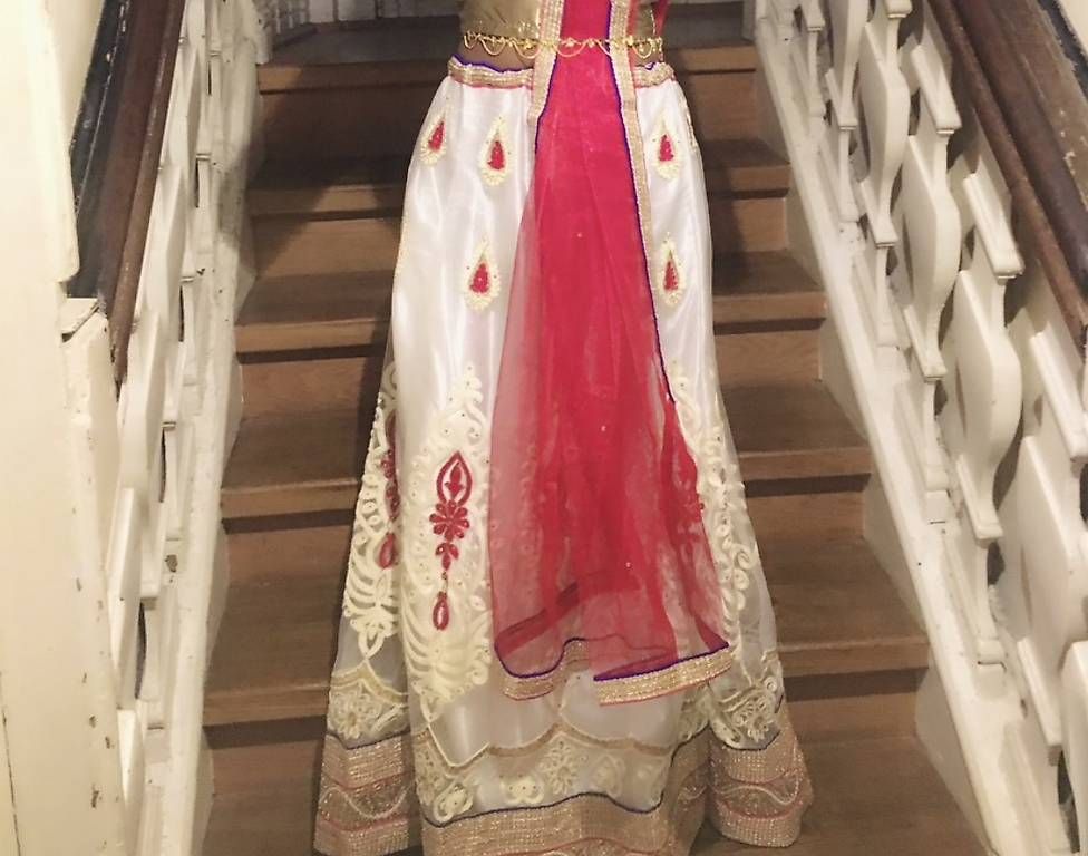 Gonne: Weisser Lehenga Rock – Usato da Kriegstetten venduto da suji18