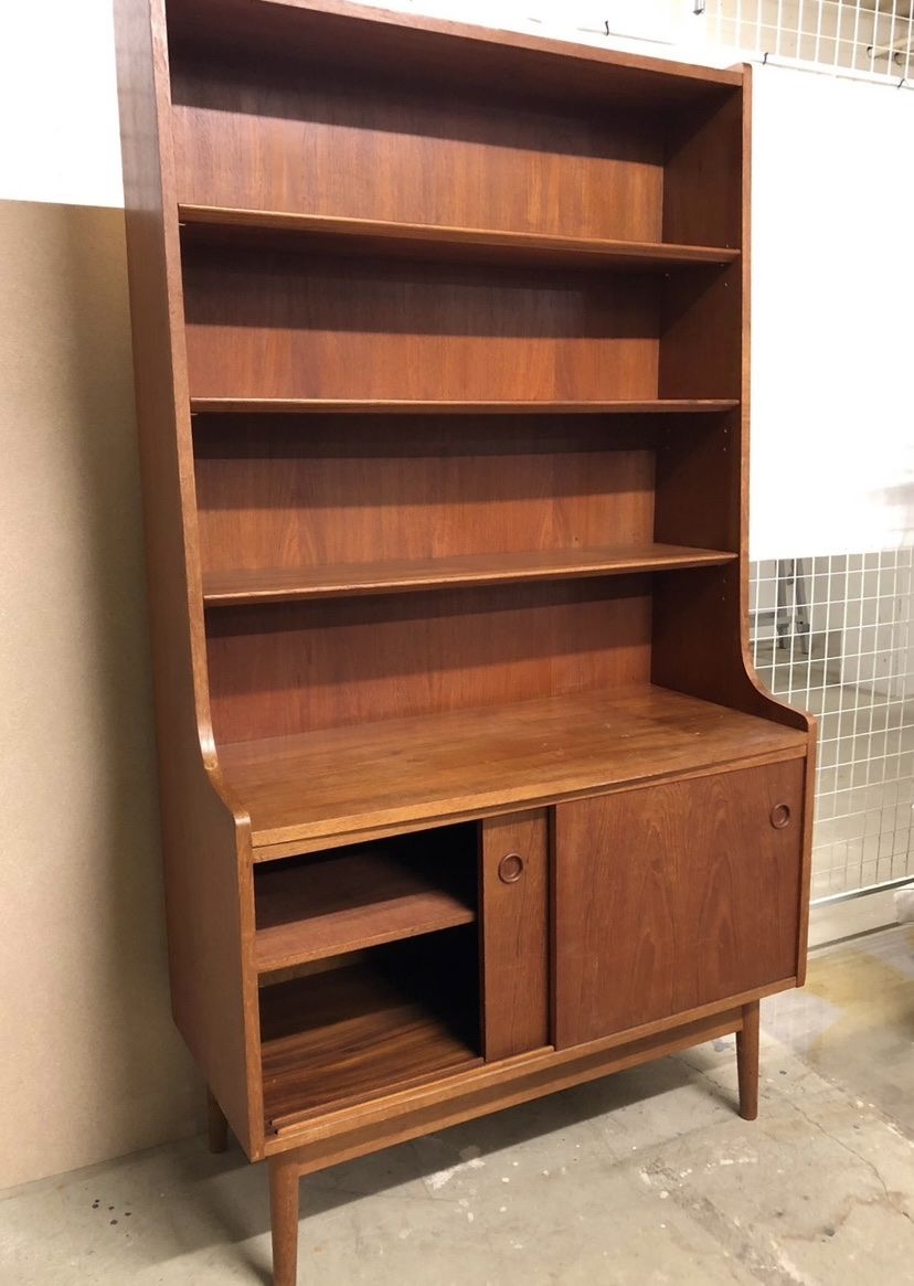 Büffets: Mid Century Highboard / Johannes Sorth – Gebraucht aus Zürich von Unique2400 1