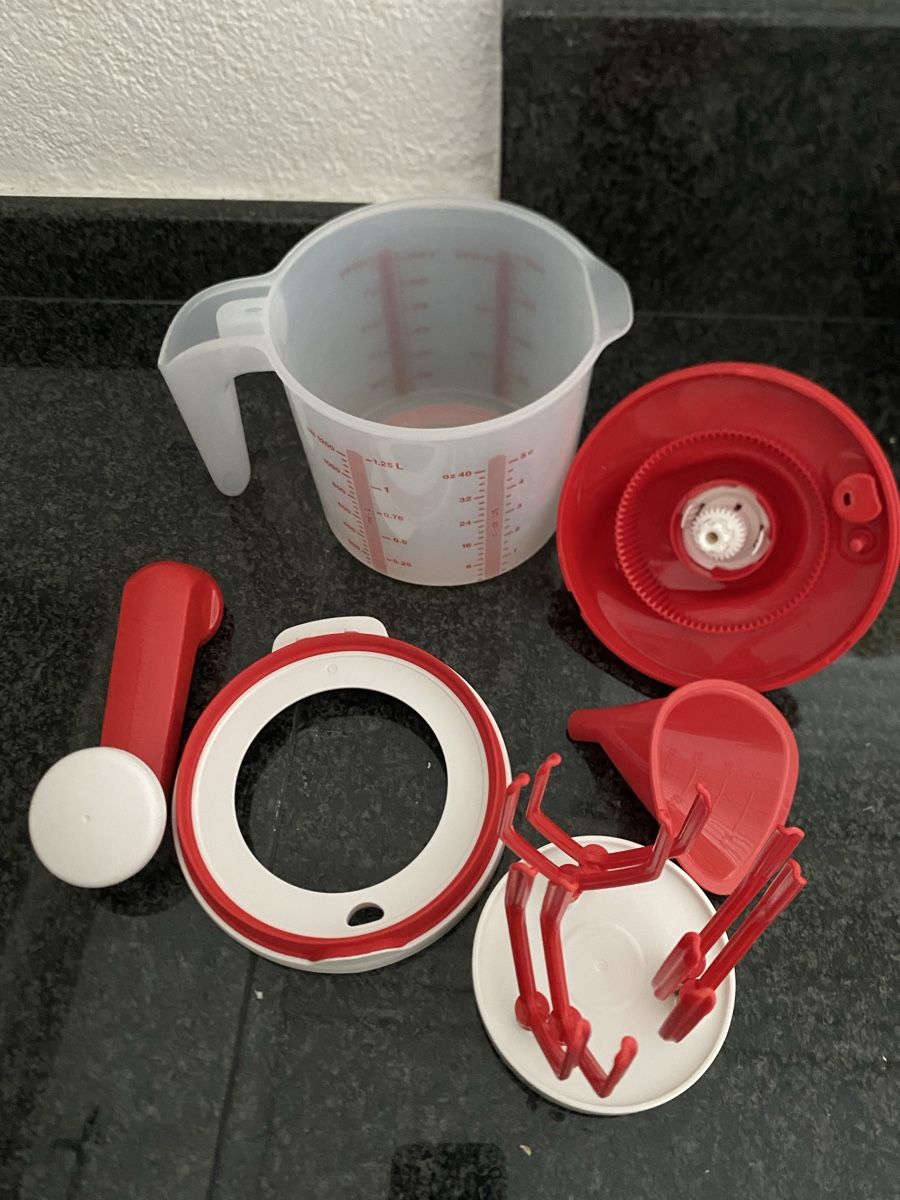 Tupperware Appareils de cuisine: Tupperware EasySpeedy – D'occasion à Kollbrunn par RicoKessler