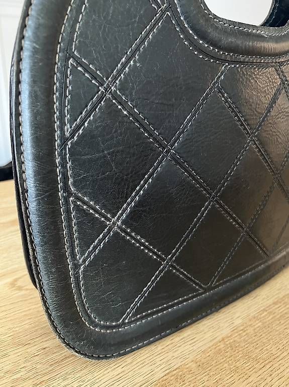 Borse da donna: Schwarze Ledertasche Vintage – Usato da Zürich venduto da nic_l9gv 3