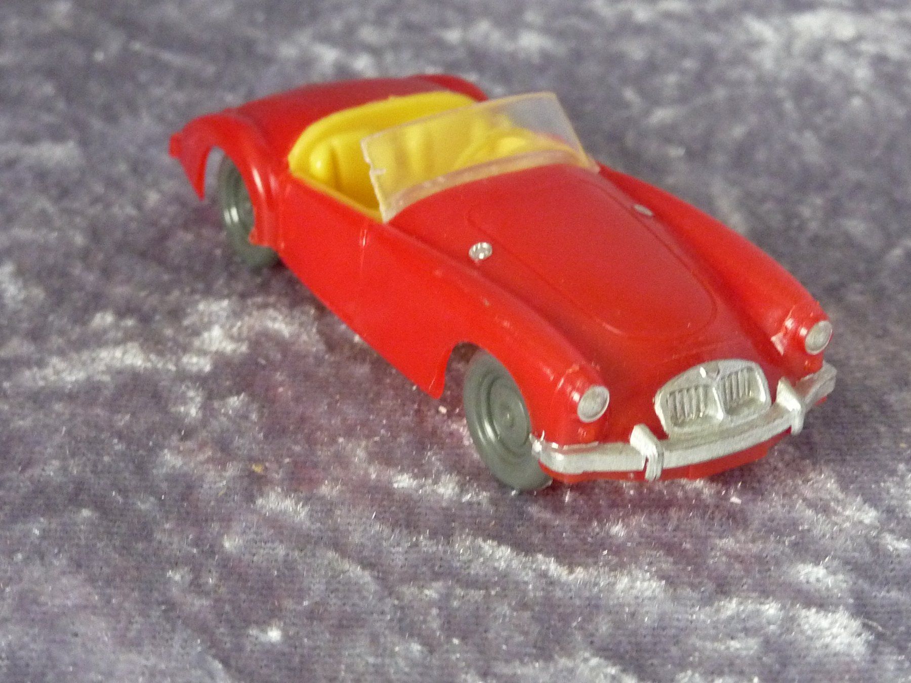 MG Modellini d'auto: MG A MKll 1600 rot – Usato da Dürrenäsch venduto da modellautos4you 1