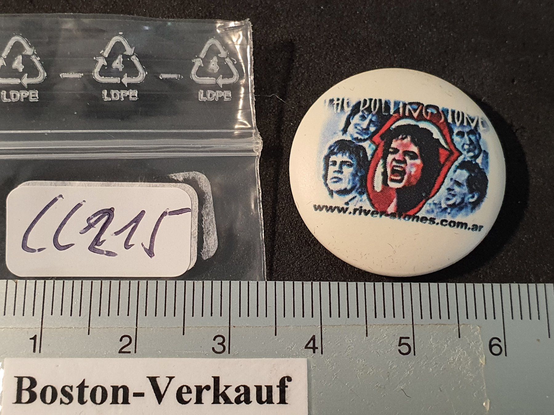 Placchette & Badge: CC215 - Pin /Button - Musik - The Rolling Stones – Usato da Reinach BL venduto da Boston-Verkauf