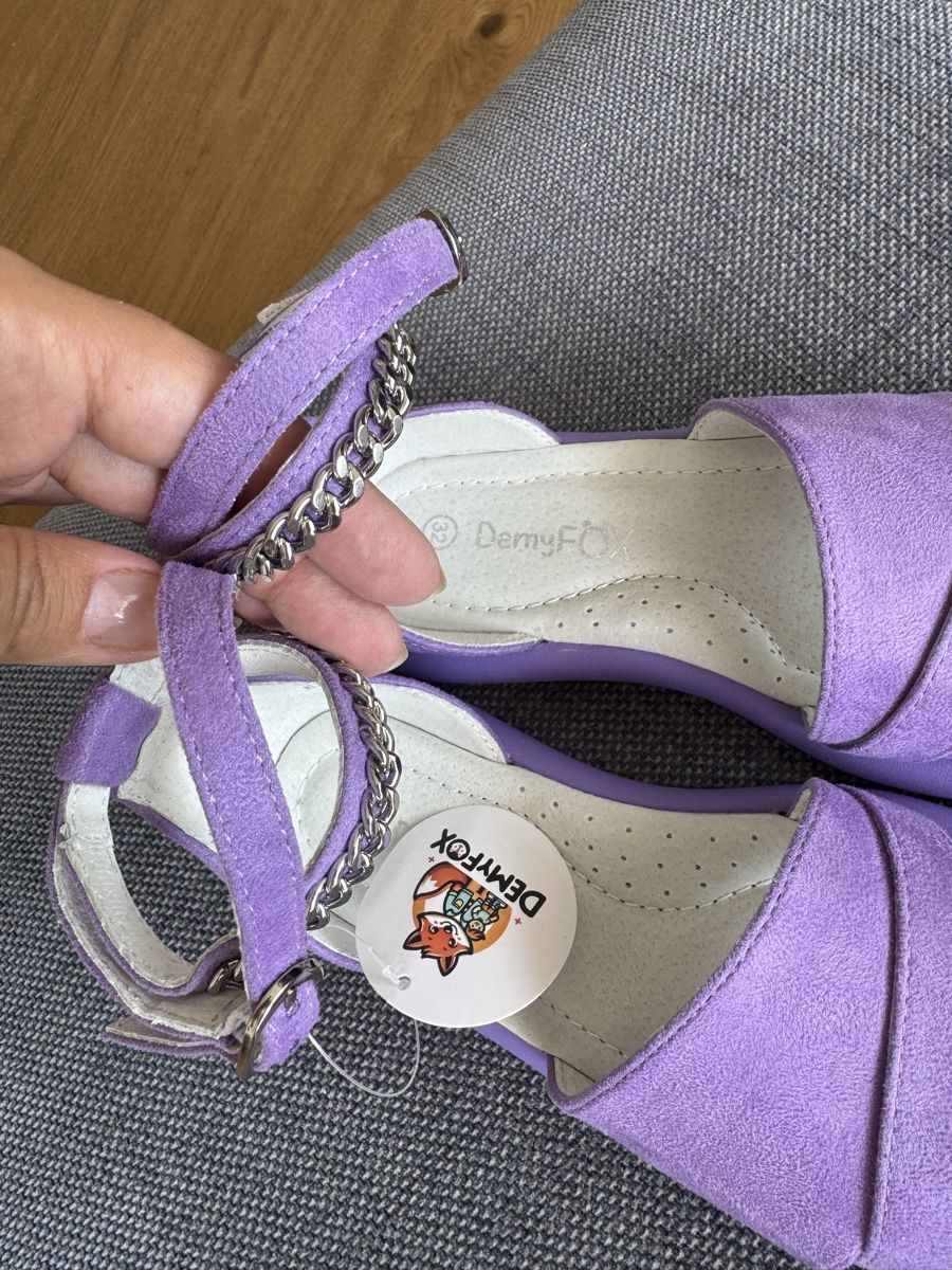 Scarpe per ragazze: Sandals size 32 new – Nuovo e nell'imballaggio originale da Blonay venduto da art_7f87 2