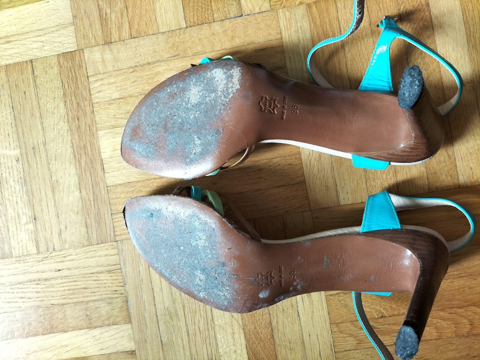 Scarpe da donna: Sandali Kallisté – Usato da Penthalaz venduto da fed_5ypc 2