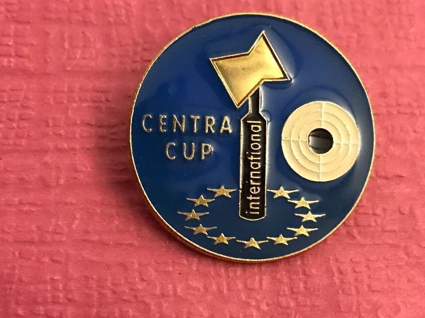 Plaketten & Abzeichen: Schützen Pin Centra Cup – Gebraucht aus Itingen von Bebbi6569