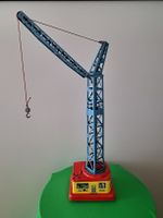 Grosser Drehkran mit Uhrwerk