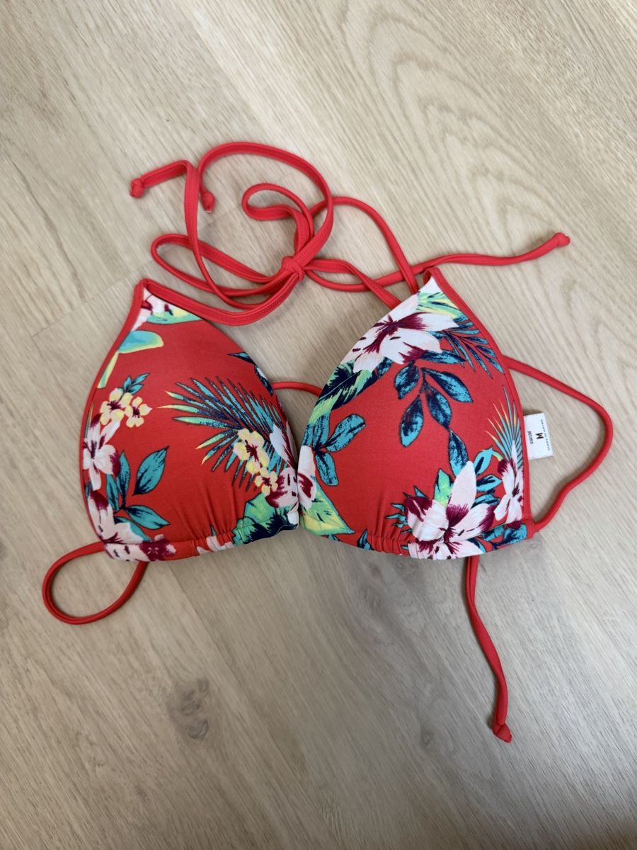 Hollister Costumi da bagno & Bikini: Bikini Top – Nuovo (secondo la descrizione) da Birmensdorf ZH venduto da Samantha_07