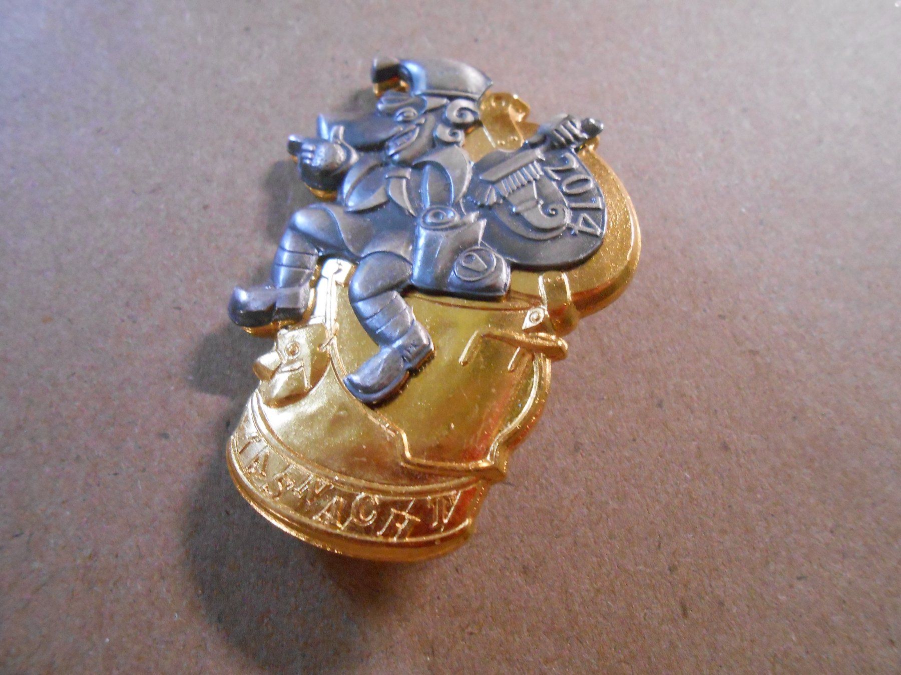 Medaglie: Basler Fasnacht "Blaggedde" 2014 - Gold – Usato da Hallwil venduto da pkaiser44