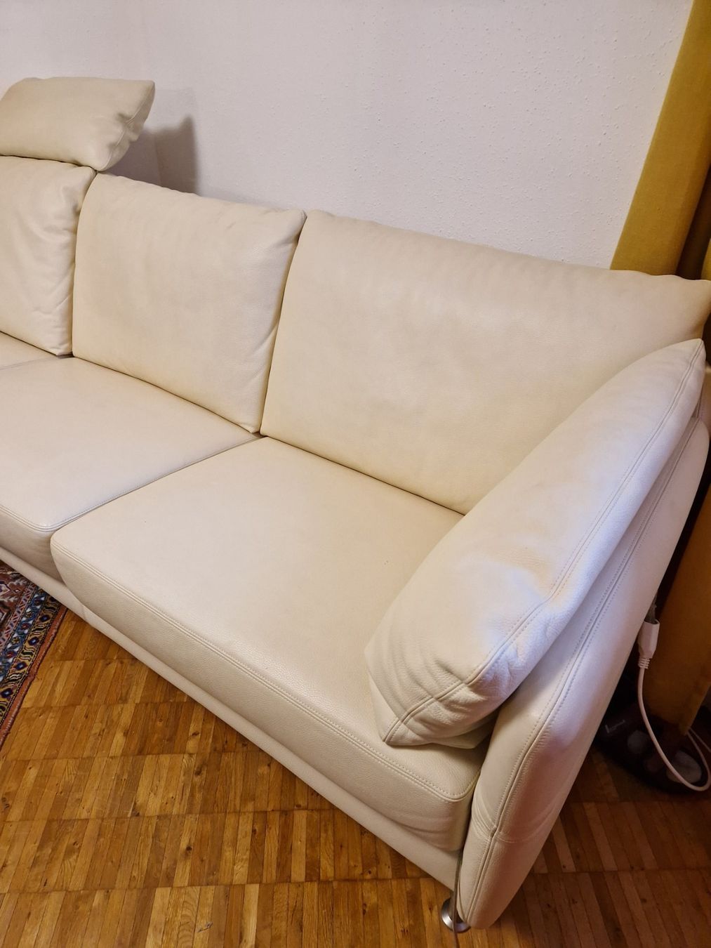 Sofas: Echt Leder Ecksofa in Beige helles Creme, sehr gut erhalten! – D'occasion à Zürich par M-Management 2
