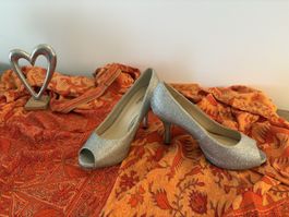 Pumps glitzernd silber Grösse 36 guter Zustand