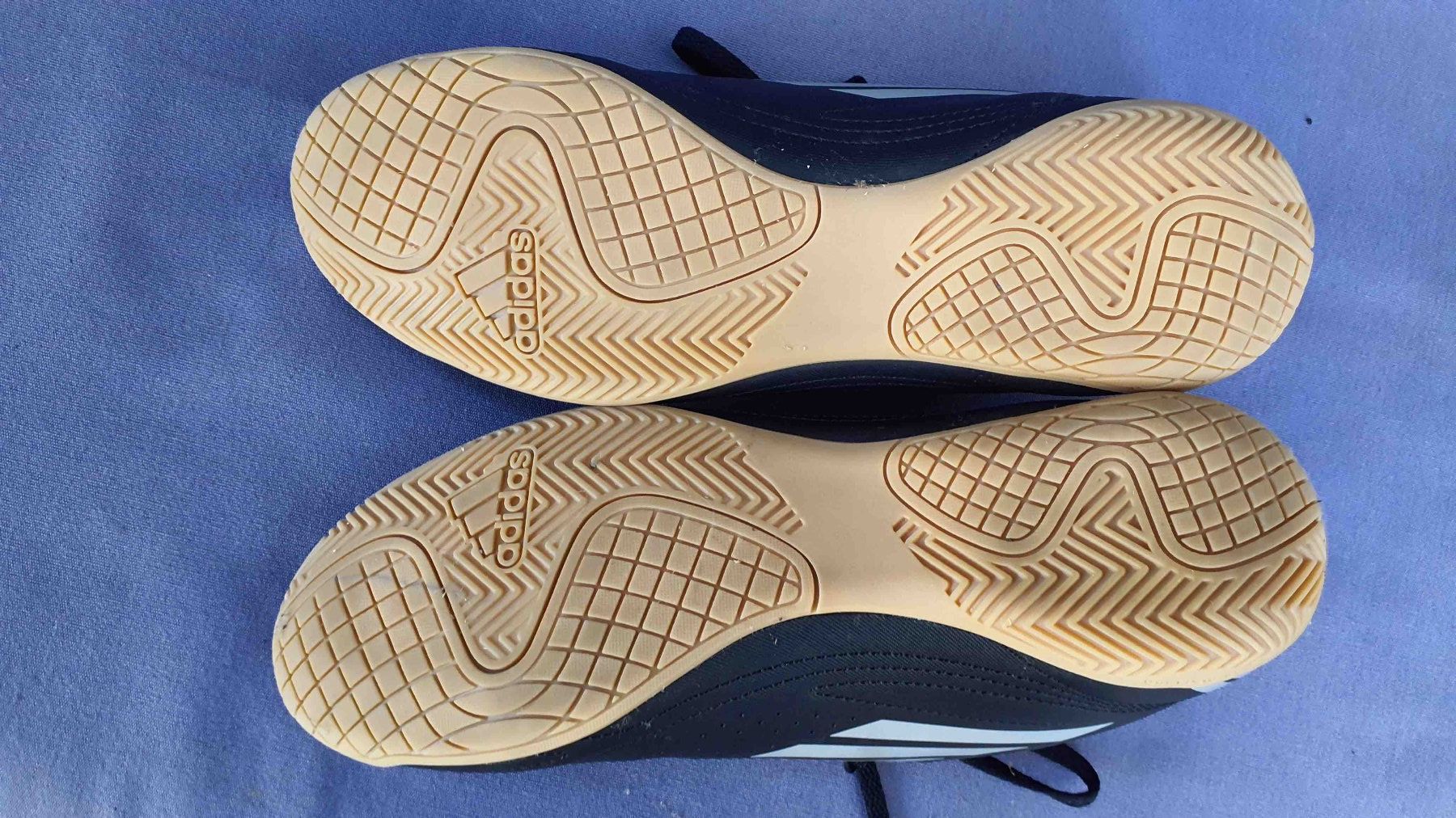 Adidas Herrenschuhe: Sportschuhe, Grösse 42 – Gebraucht aus Sirnach von Formalin 4