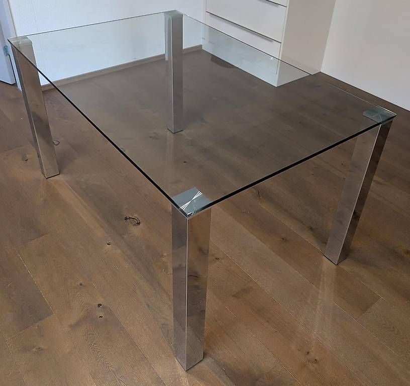 Tables: Glastisch mit Stühlen – D'occasion à Adliswil par MarkSzcz 2