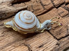 Brosche/Anh. Schnecke aus Sterlingsilber mit Rubinen
