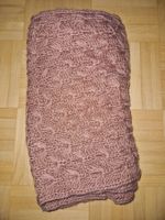 Gestrickter Schal mit Zopfmuster Rosa