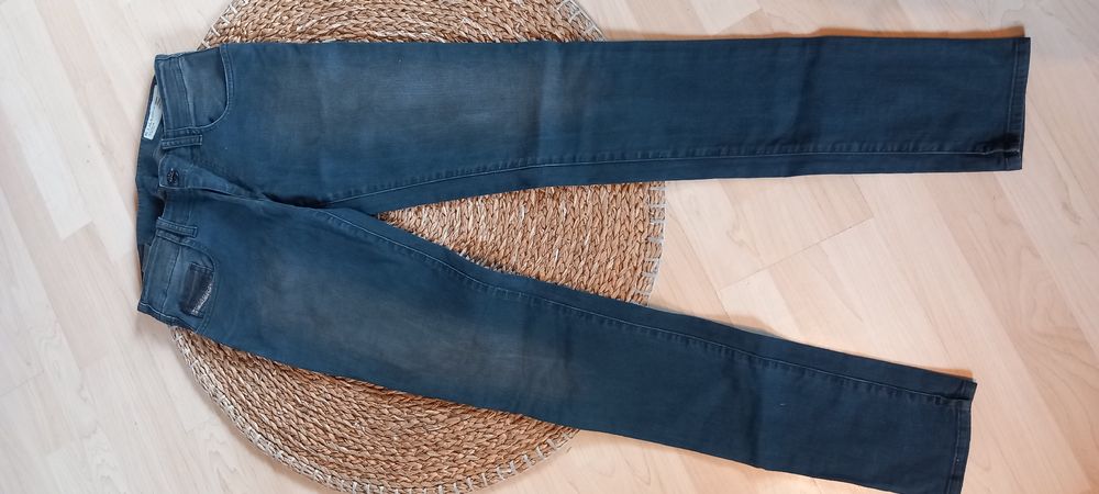 Diesel Jeans: Neuwertige Diesel Jeans 27/34 Grupee – Nuovo (secondo la descrizione) da Rebstein venduto da bestforyou 1