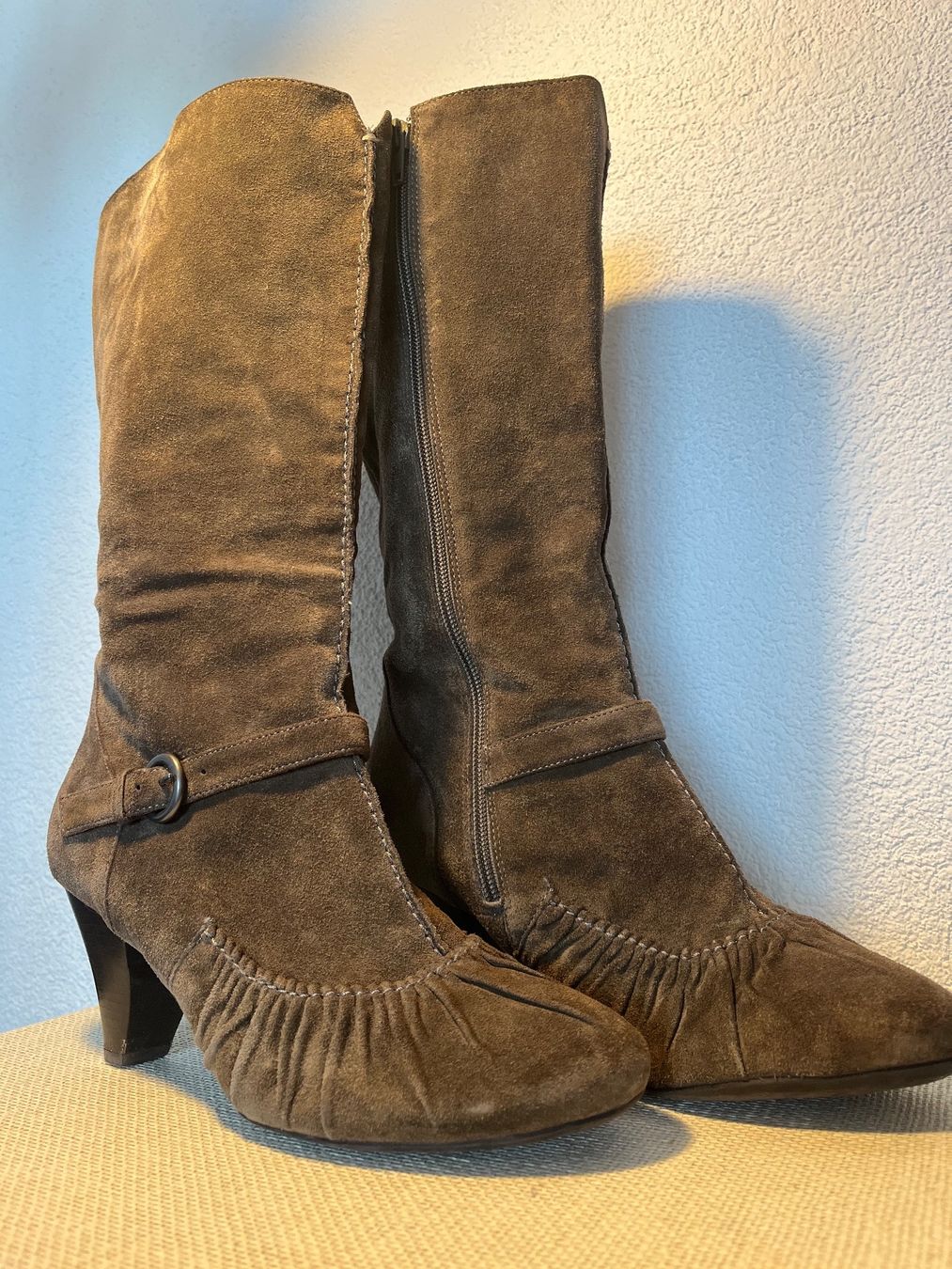 Scarpe da donna: BIVIEL echte Wildleder Stiefel Gr. 39 Np 460.- – Usato da Frauenfeld venduto da Andadaa