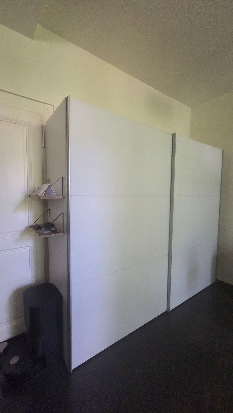 Armoires: Kleiderschrank – D'occasion à Bern par cronico 1