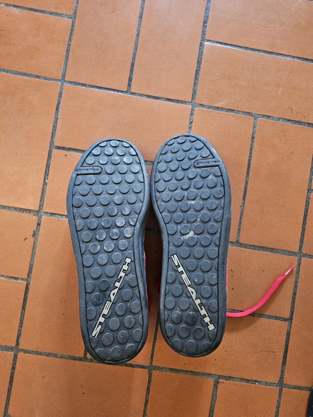 Five Ten Herrenschuhe: Fiveten Flatpedal Schuhe MTB – Gebraucht aus Zollikofen von Fastadi 1