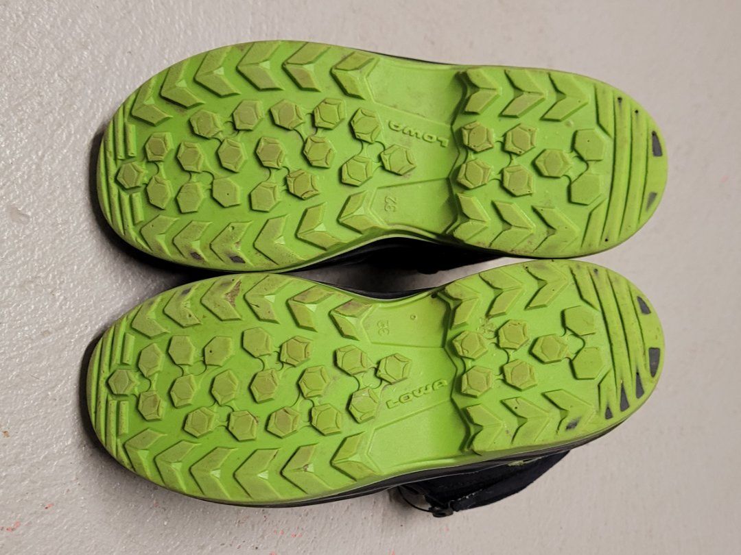 Lowa Schuhe für Jungen: Lowa winterschuhe, Gr. 32 – Gebraucht aus Staefa von MatLukM. 2