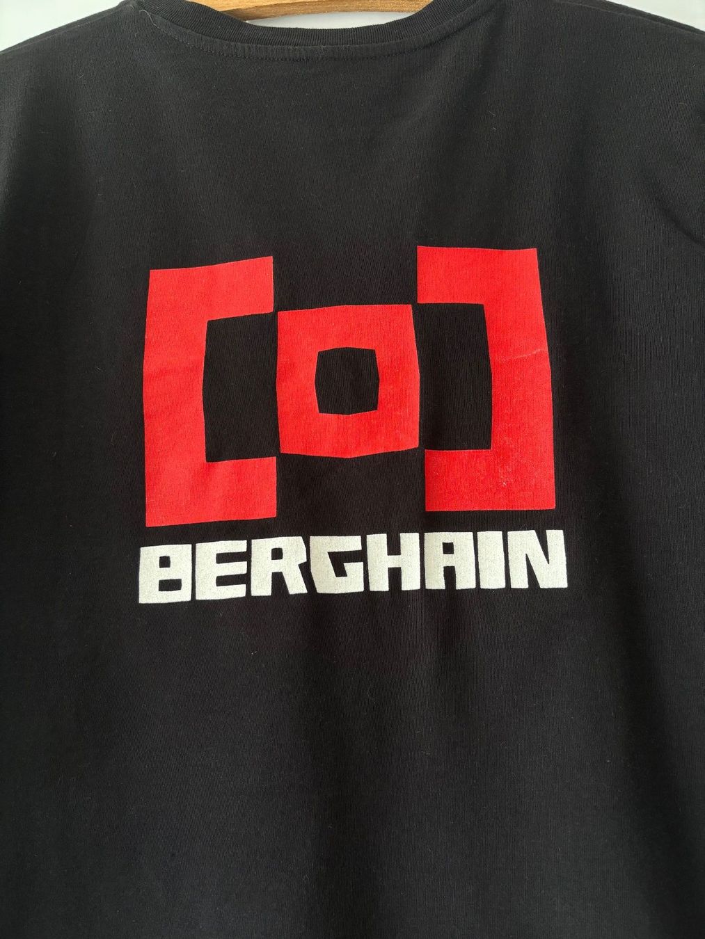 T-shirt: BERGHAIN Shirt Gr. S – Usato da Zürich venduto da missmodernage 4