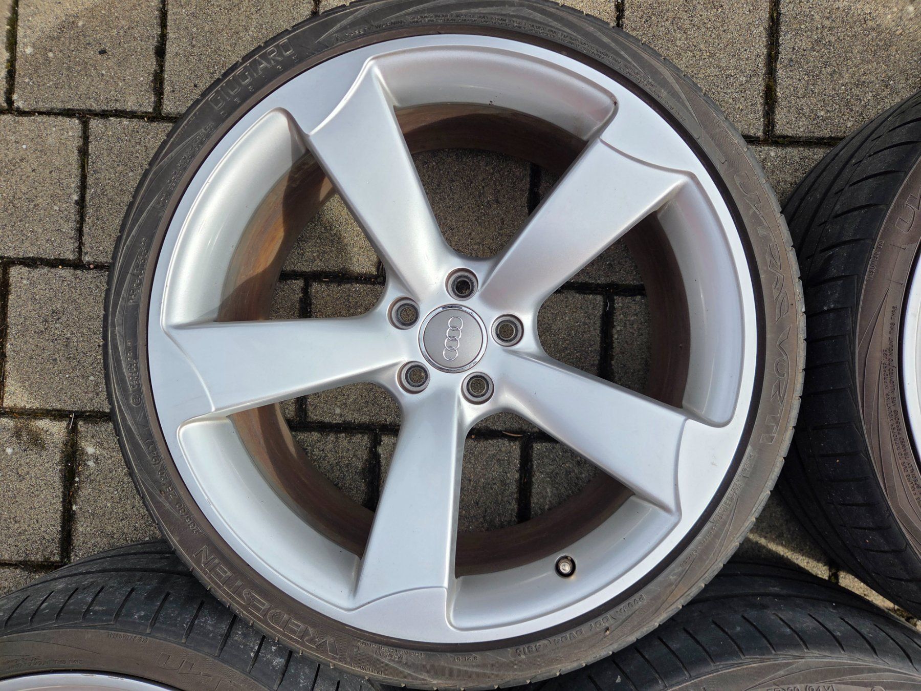 Audi Cerchioni: AUDI Rotor 9Jx20H2 ET26 – Usato da Basadingen venduto da Modellfan75 1