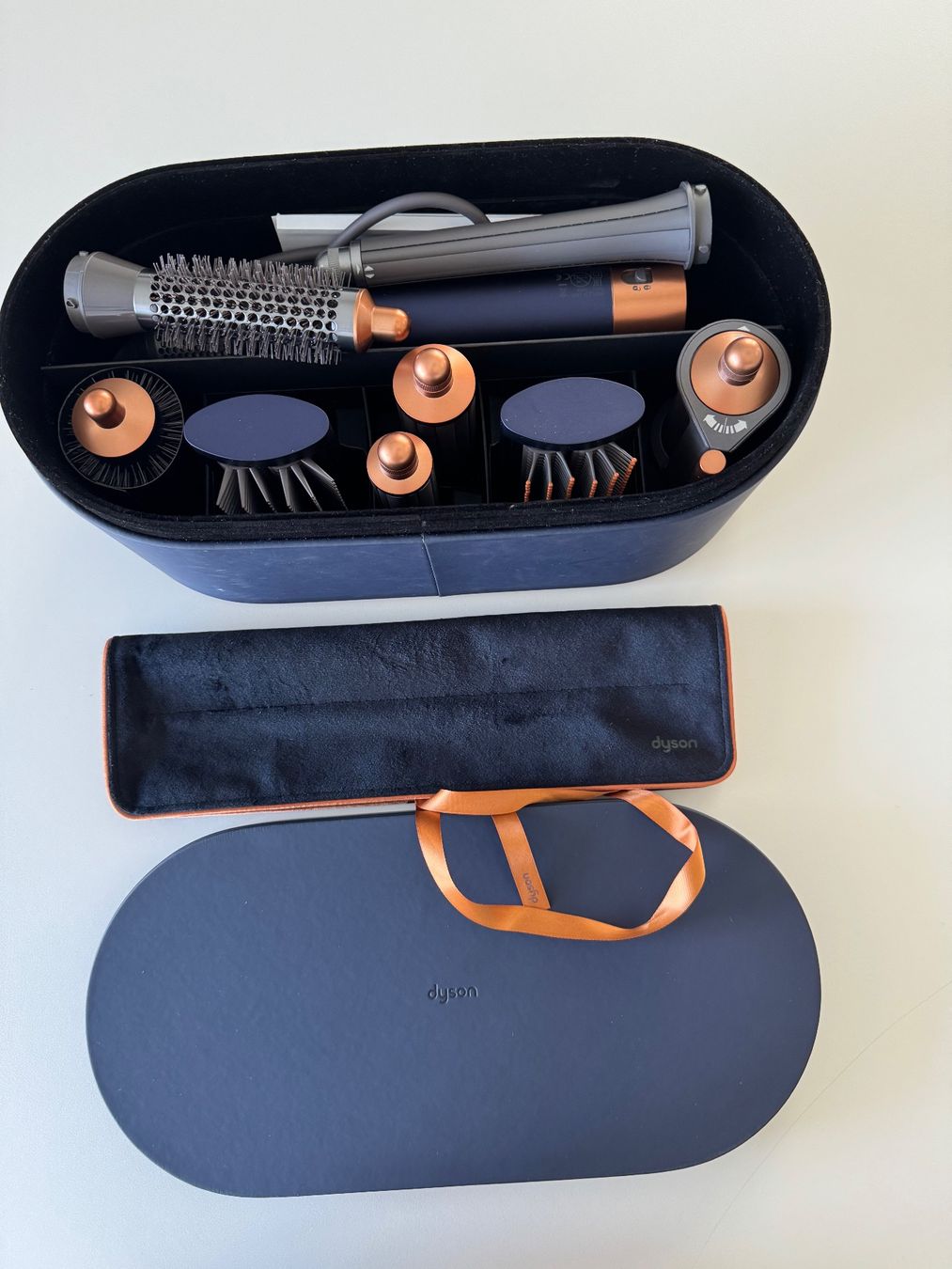 Dyson Asciugacapelli: Dyson Airwrap Complete HS05 comme neuf avec rouleau long – Usato da Founex venduto da syy97 3
