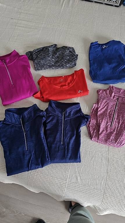 Lotti di vestiti: Langarm Sportshirt S/M – Usato da Wollerau venduto da ste_j59b