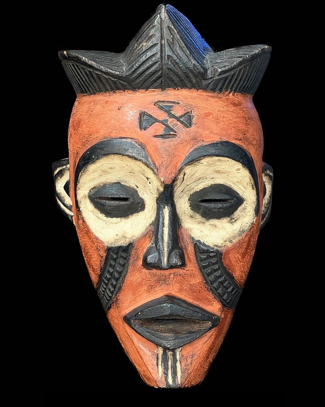 Arte internazionale: Rote Chokwe Maske – Usato da Genève venduto da Greg_8ff