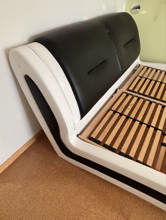 Letti: Desiger Bett, Rostgrösse 200 x 180cm, 1 Rost defekt – Difettoso da Rothrist venduto da Dluna1 2