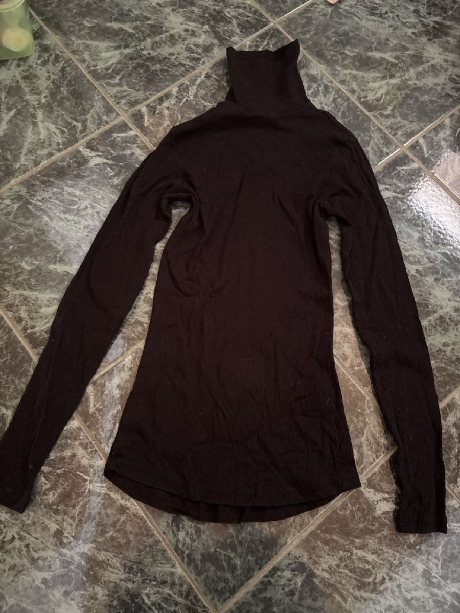 H&M Maglioni & Felpe: Pull col roulé noir H&M L.O.G.G coton bio Taille S tight fit – Usato da La Chaux-de-Fonds venduto da lea_77ly