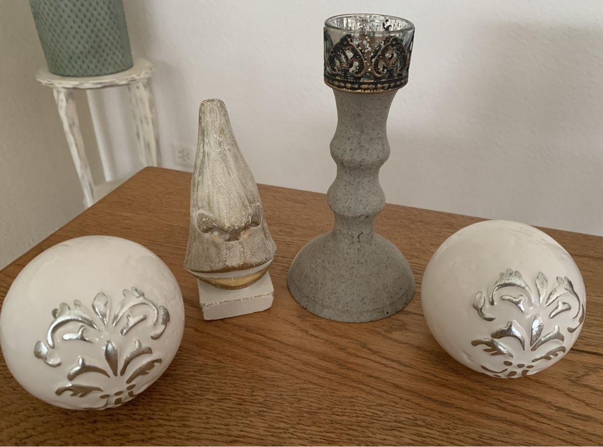 Tutte le decorazioni: Deko Set – Usato da Kradolf venduto da AlexiaEugster