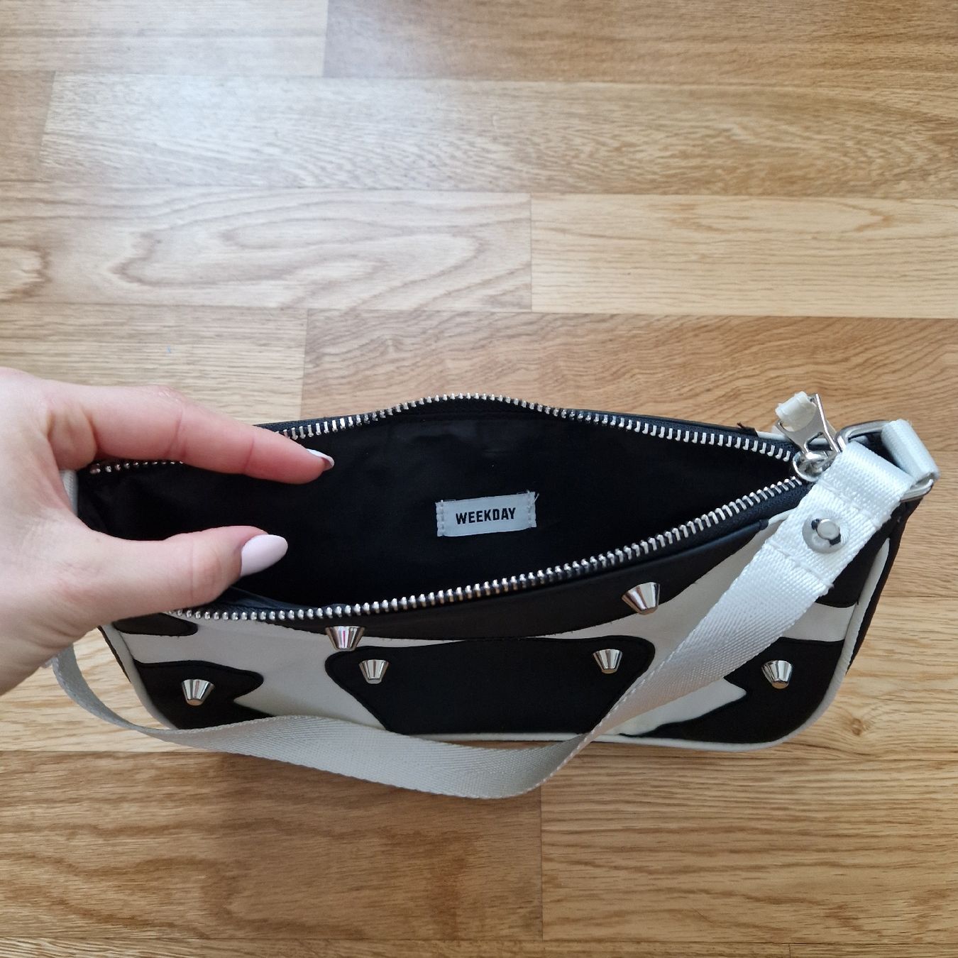 Weekday Borse da donna: Handtasche weiss schwarz Rave Weeday – Usato da Frenkendorf venduto da gca_d2qp 4