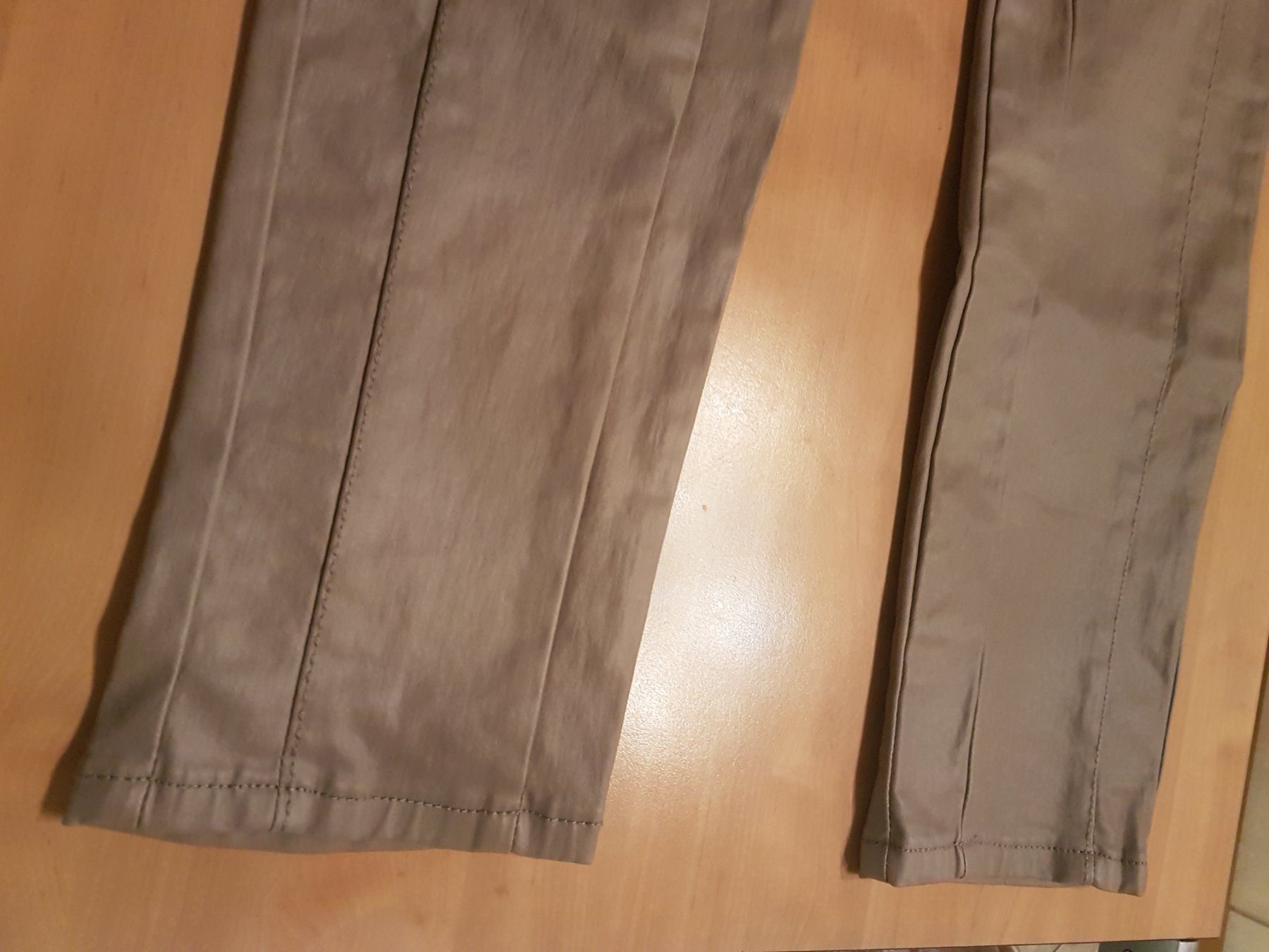 Pantaloni: Pantalon aspect cuir taille 40 marque Trend – Usato da Villiers venduto da san_jn5w 1