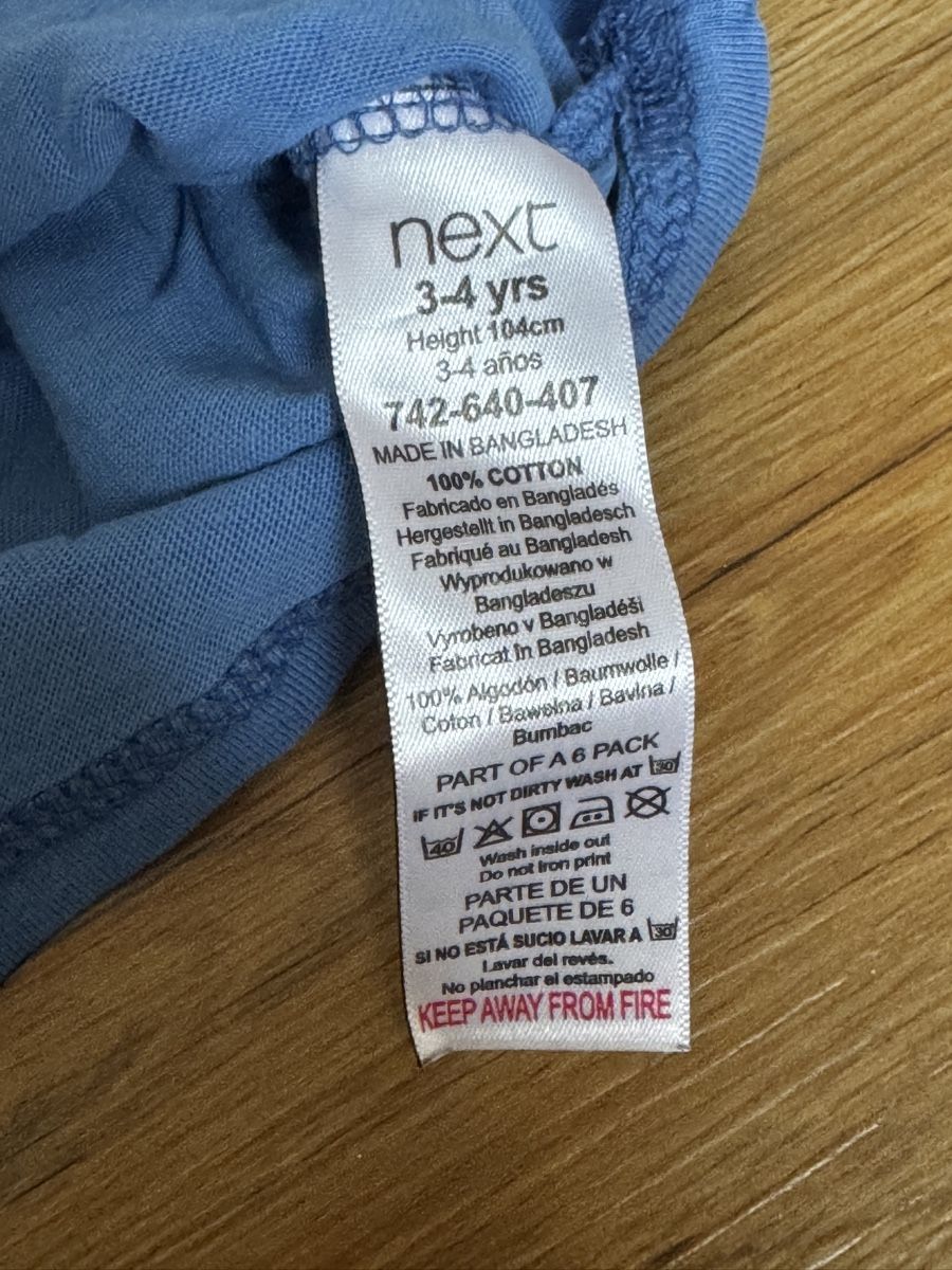 Lotti & Set di vestiti: Kinder Shirts in Grösse 104/110 – Usato da Basel venduto da spassbremse 1