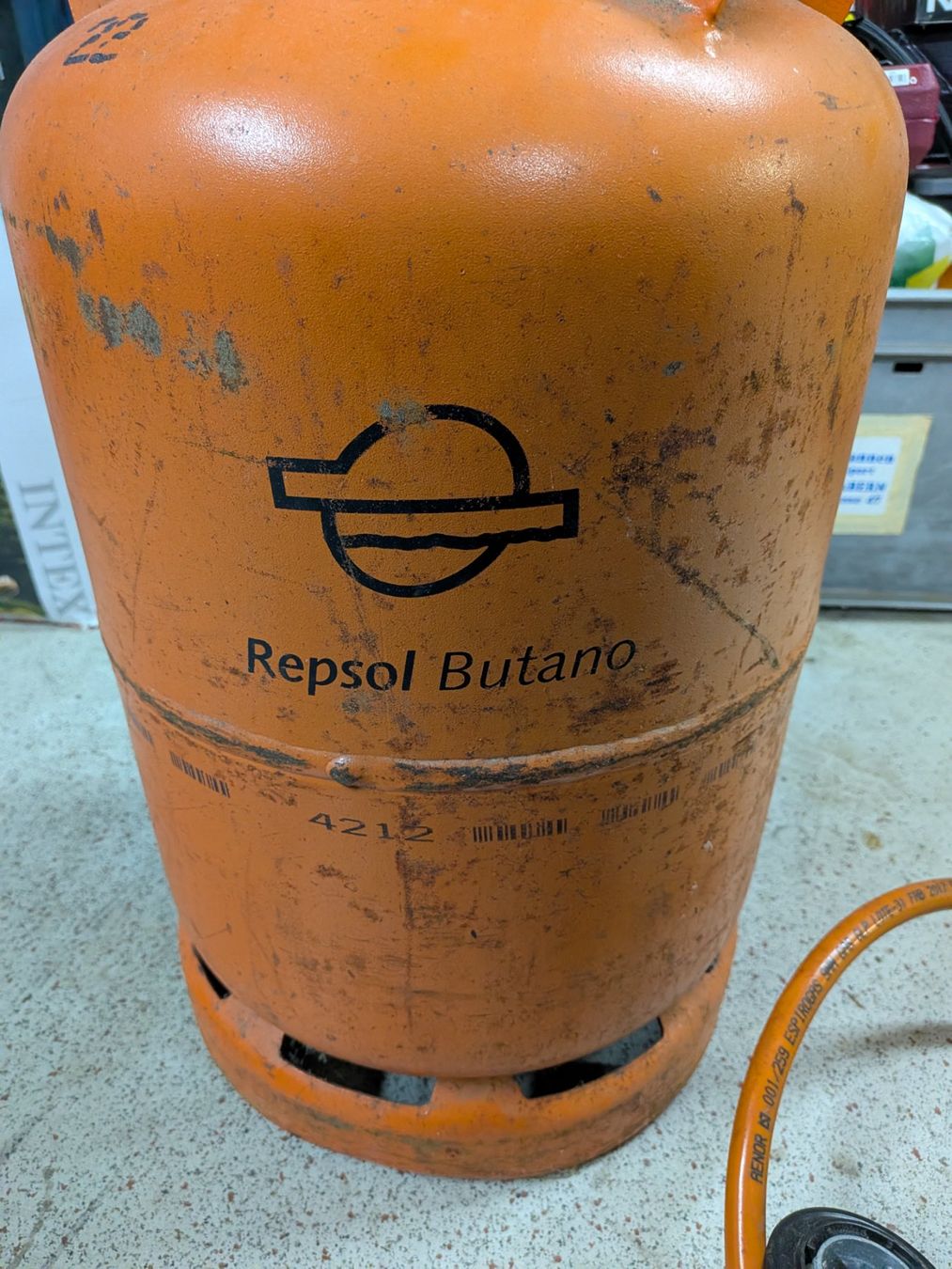 Apparecchiature e tecnologia a gas: Repsol Gasflasche aus Spanien – Usato da Weier im Emmental venduto da Rsz8