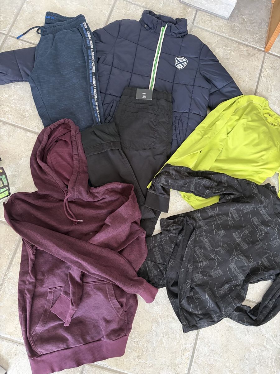 Lotti & Set di vestiti: Herbstpaket Junge Grösse 158 – Usato da Urdorf venduto da worldaround 1