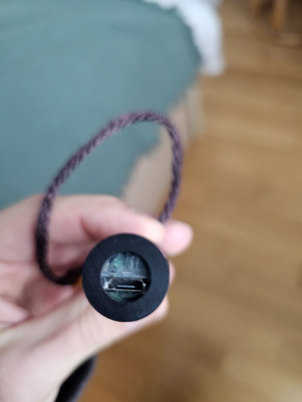 Feuerzeuge: Elektronisches Feuerzeug USB mit Schlaufe – Neu (gemäss Beschreibung) aus Zürich von -iwan- 1
