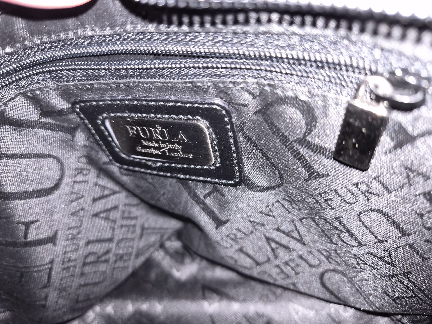 Furla Borse da donna: Schwarze Furla Ledertasche  – Usato da Schwarzenberg LU venduto da LadySecondhand 2