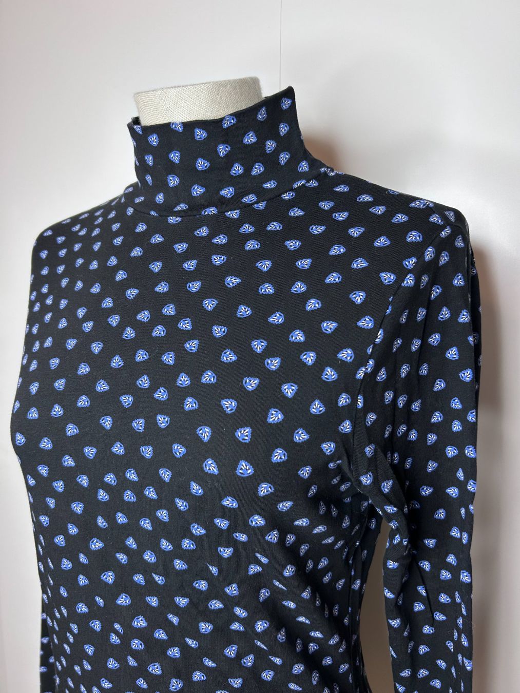 H&M T-shirt: Marks & Spencer Turtleneck Top – Usato da St. Gallen venduto da look-twice 1