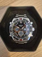 Bistec Analog/Digital Chrono mit schwarz/orangem Zifferblatt