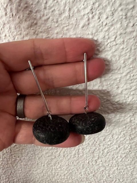 Ohrringe & -stecker: Grosse Onyx Ohrringe - elegant/stylisch – Gebraucht aus Neerach von romiping