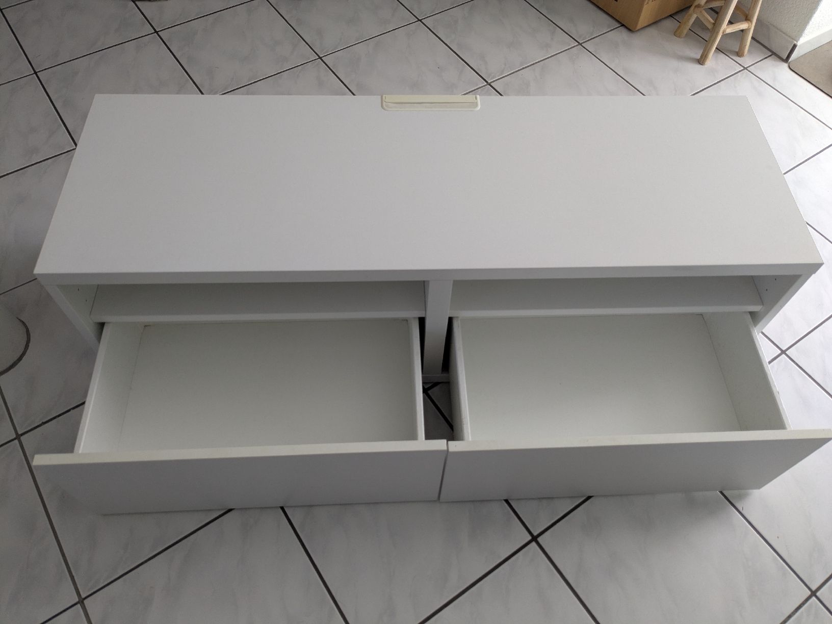 Ikea Mobili TV: Fernsehmöbel IKEA weiss – Usato da Liestal venduto da Babbel05 2