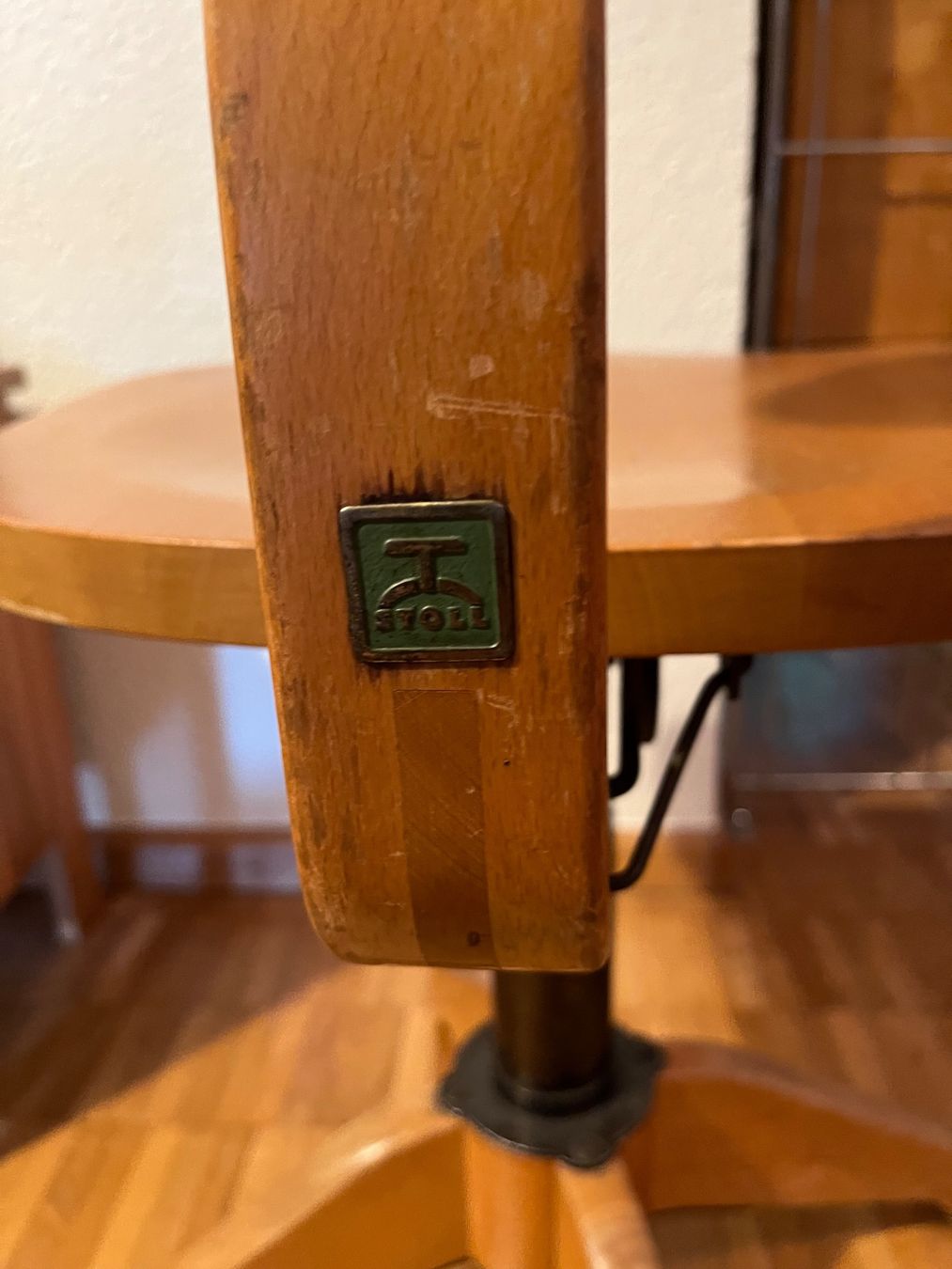 Giroflex Chaises: Bürostuhl Giroflex Martin Stoll – D'occasion à Allschwil par metalltisch 1
