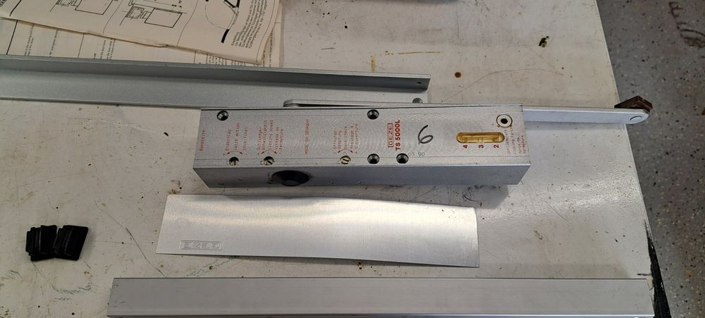 Geze 1410-0101 deursluiter TS4000 wit # - Schins Leder BV