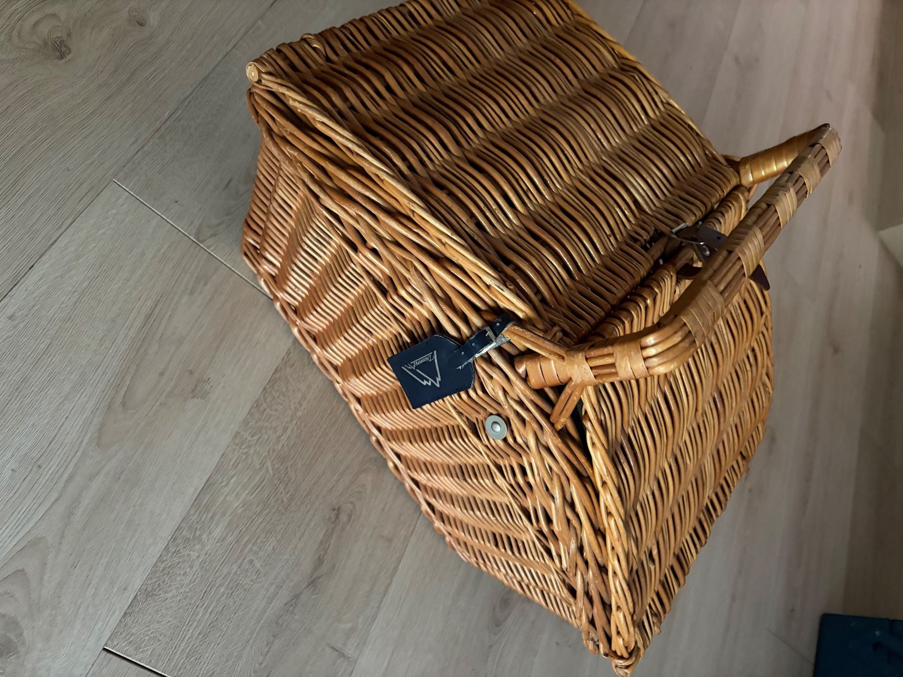 Altro per la casa: Schöner alter Picknickkorb – Usato da Thun venduto da Tico-Aleman