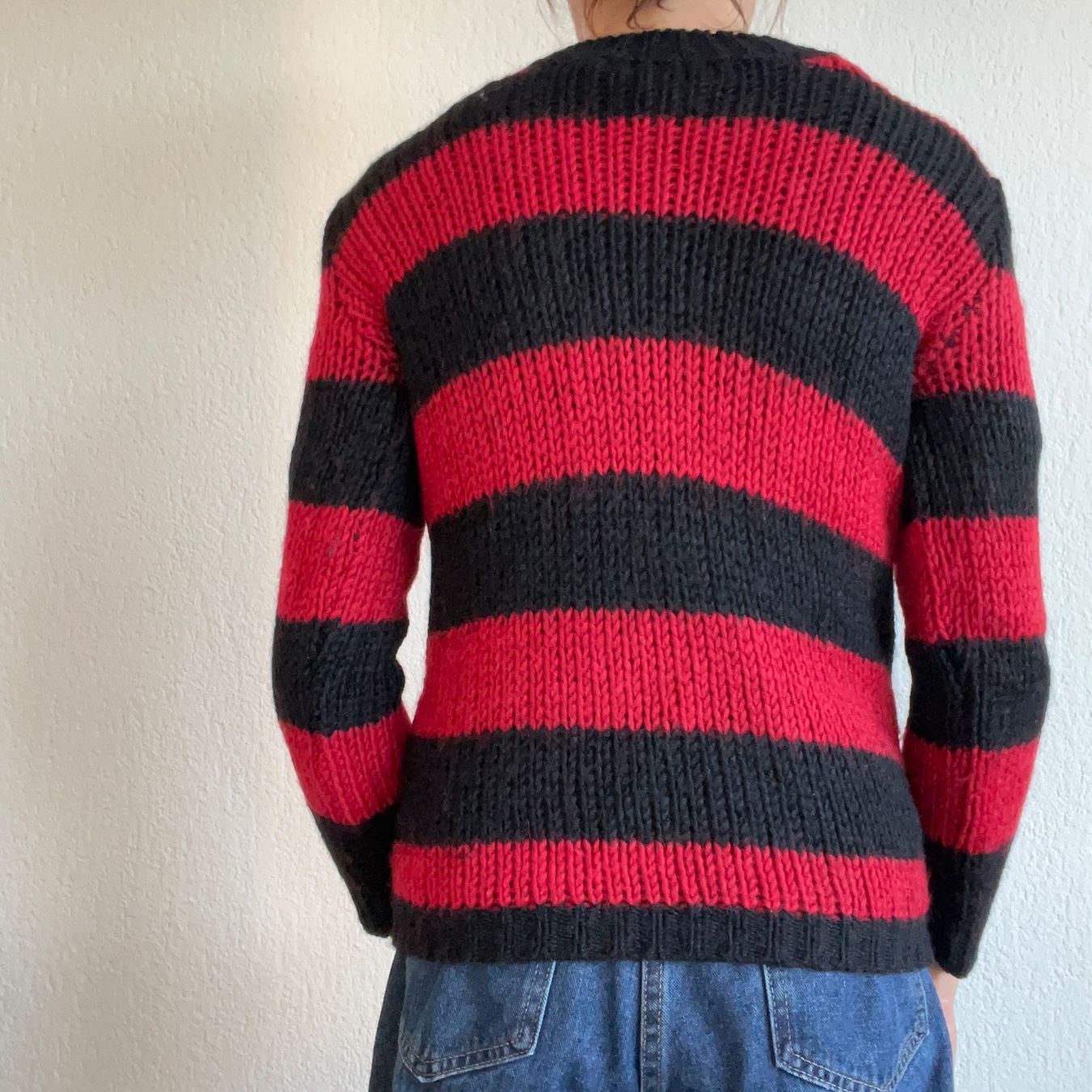 Pulls & Sweat-shirts: Pullover gestrickt rot schwarz gestreift akzeptabel – D'occasion à Horw par Pem1278 2