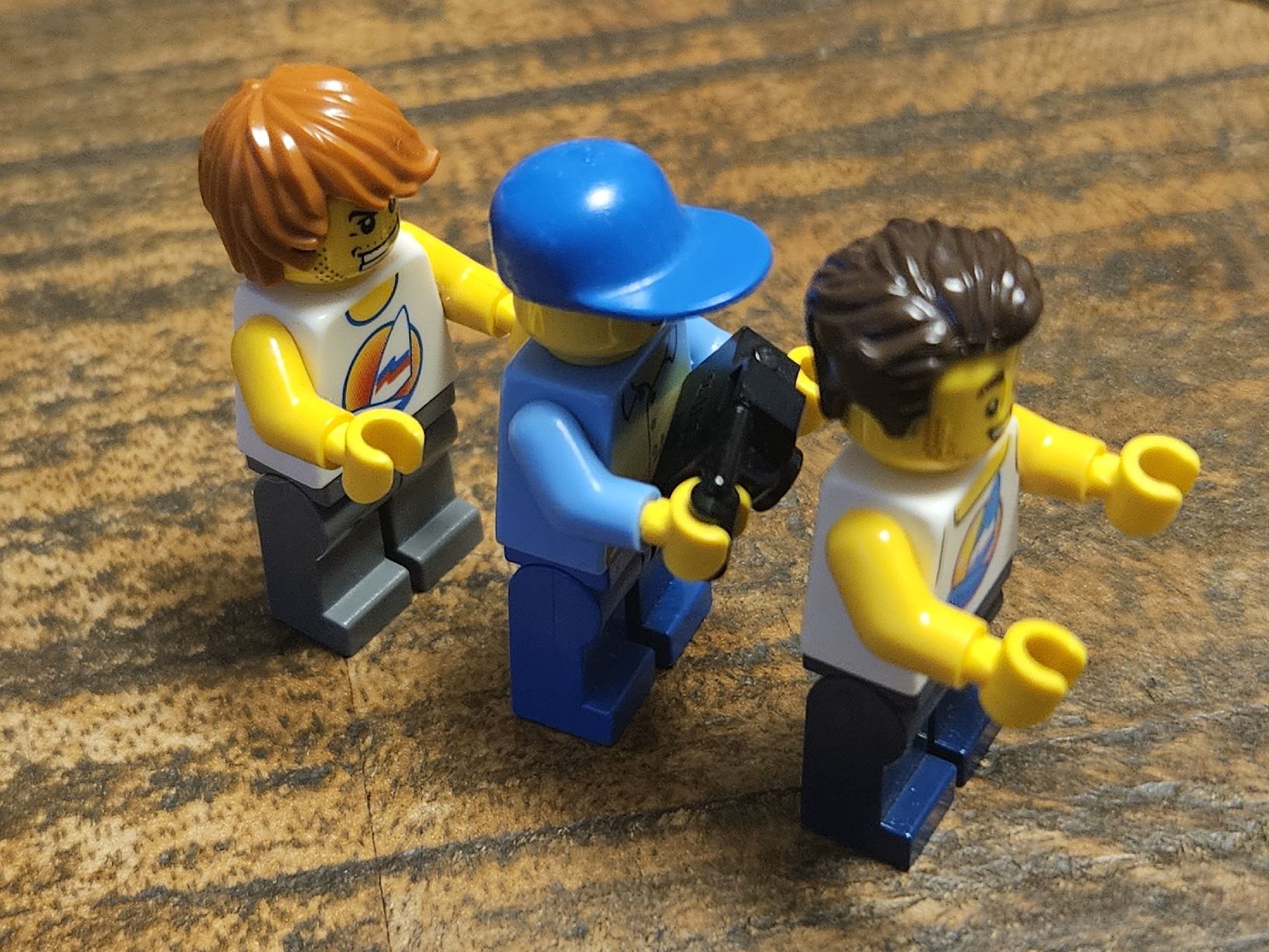 Lego Kit di costruzioni: lego lot de 3 figurines – Usato da Confignon venduto da Ecrofigs 3